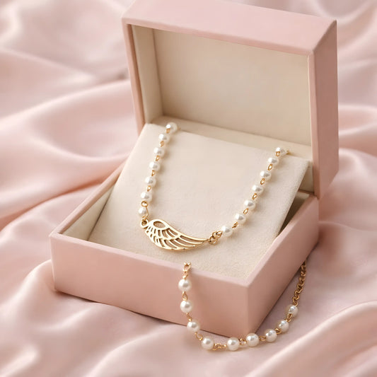 Perla ogrlica sa pero priveskom.